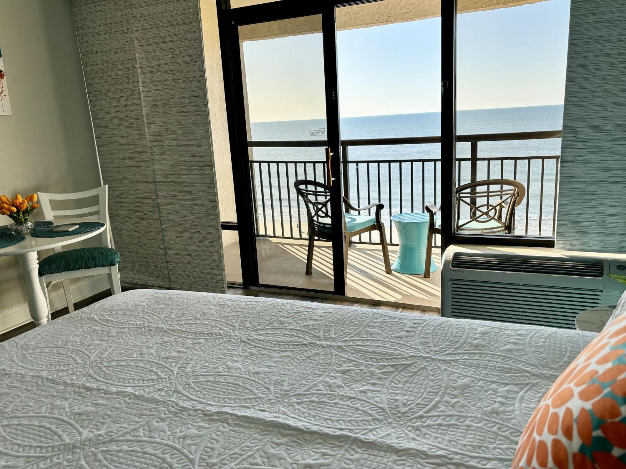 Sea La Vie Oceanfront Studio Myrtle Beach Exterior photo